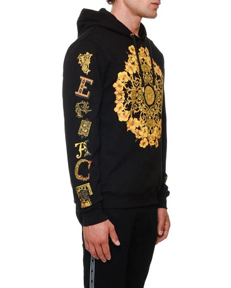 versace pullover schwarz rot herren|Versace patch embroidery hoodie.